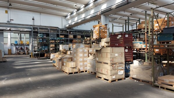 47#7178 Magazzino di ricambi e prodotti finiti in vendita - foto 30