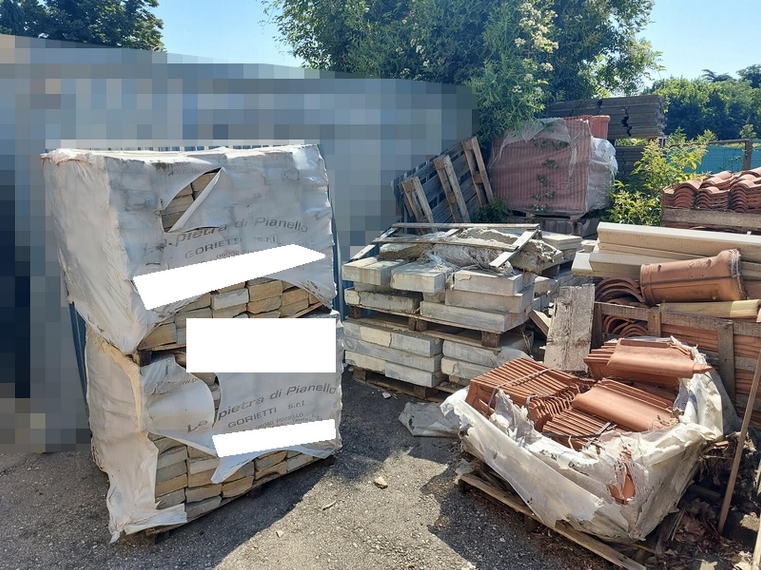 Lot Building material