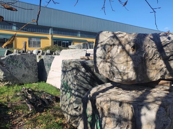 101#7193 Lavorati e blocchi di marmo in vendita - foto 8