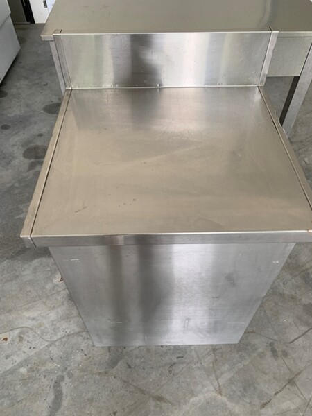 56#7210 Piano di lavoro in acciaio con armadio in vendita - foto 2