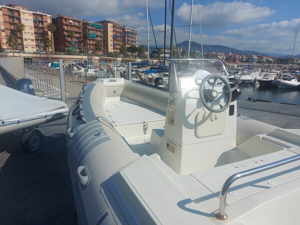 1#7230 Gommone Lomac in vendita - foto 3