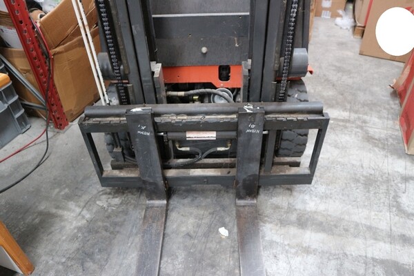 12#7236 Carrello elevatore elettrico Nissan Compac 15 in vendita - foto 4