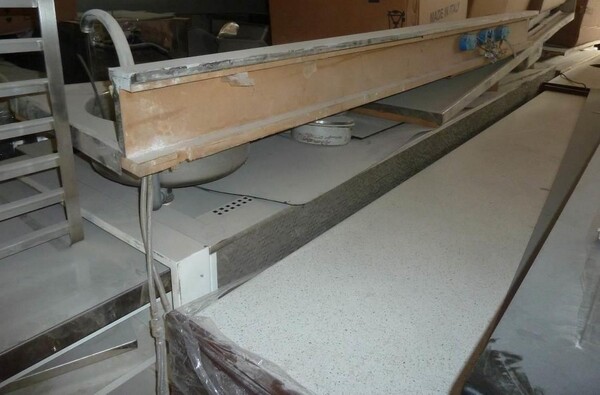 4#7244 Attrezzatura da cucina industriale e arredi in vendita - foto 6