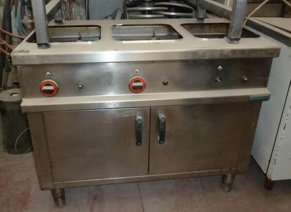 4#7244 Attrezzatura da cucina industriale e arredi in vendita - foto 19