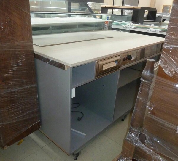 4#7244 Attrezzatura da cucina industriale e arredi in vendita - foto 60