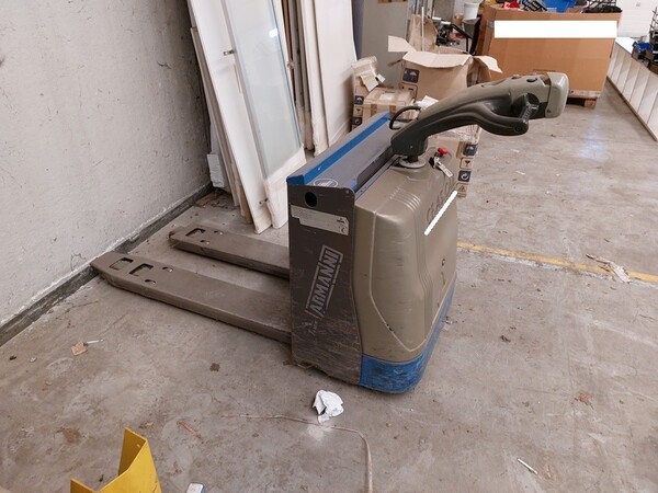 3#7249 Banco lavoro in legno e transpallet in vendita - foto 10