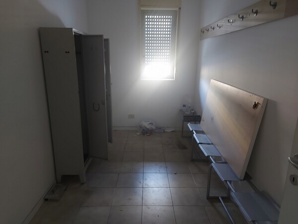1#7254 Arredi e attrezzature per ufficio in vendita - foto 8