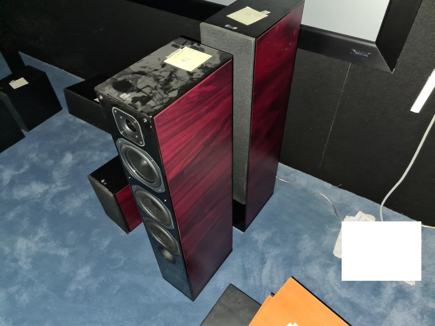 Lot Indiana Line speakers