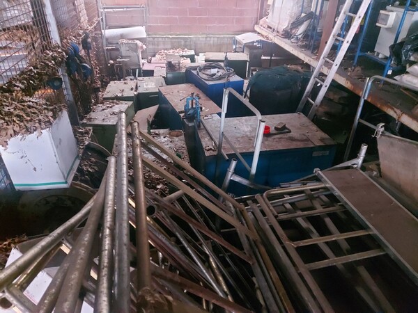 3#7277 Scaffalatura in ferro e attrezzatura in vendita - foto 3