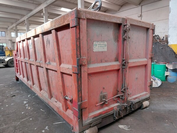 4#7291 Container scarrabile rosso con gru in vendita - foto 5