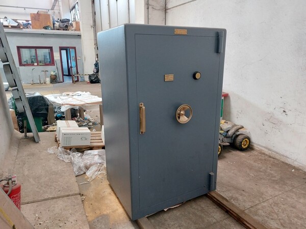 6#7291 Macchinari dismessi e attrezzatura in vendita - foto 4