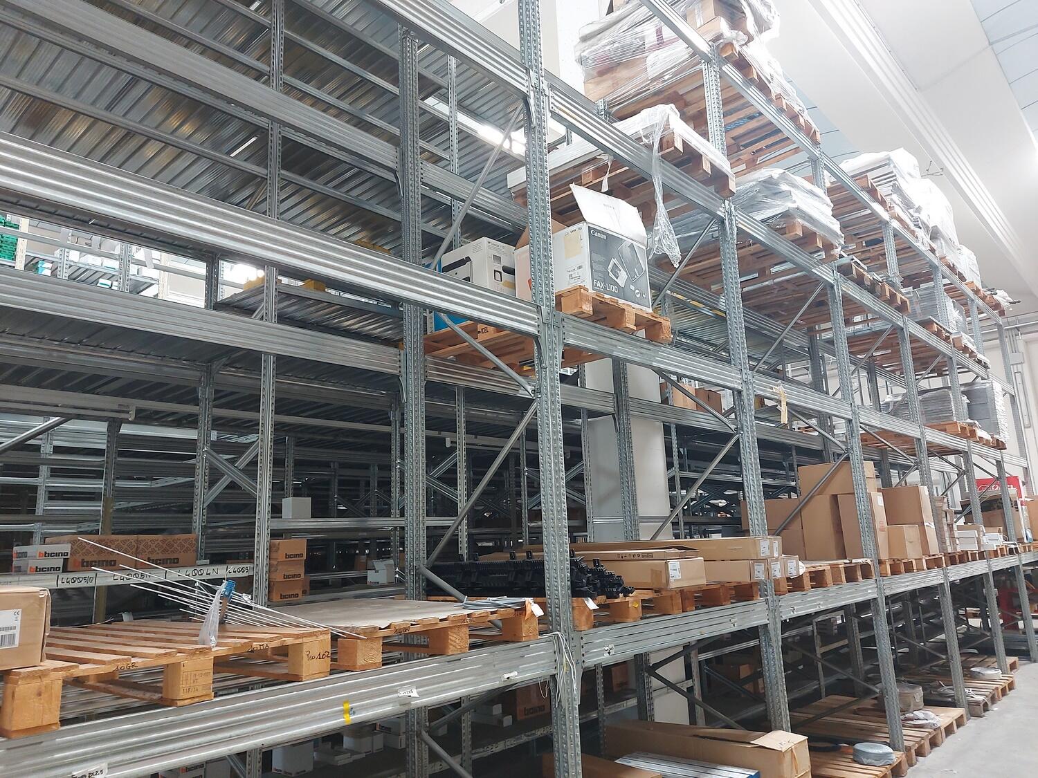 Lot Electrical equipment