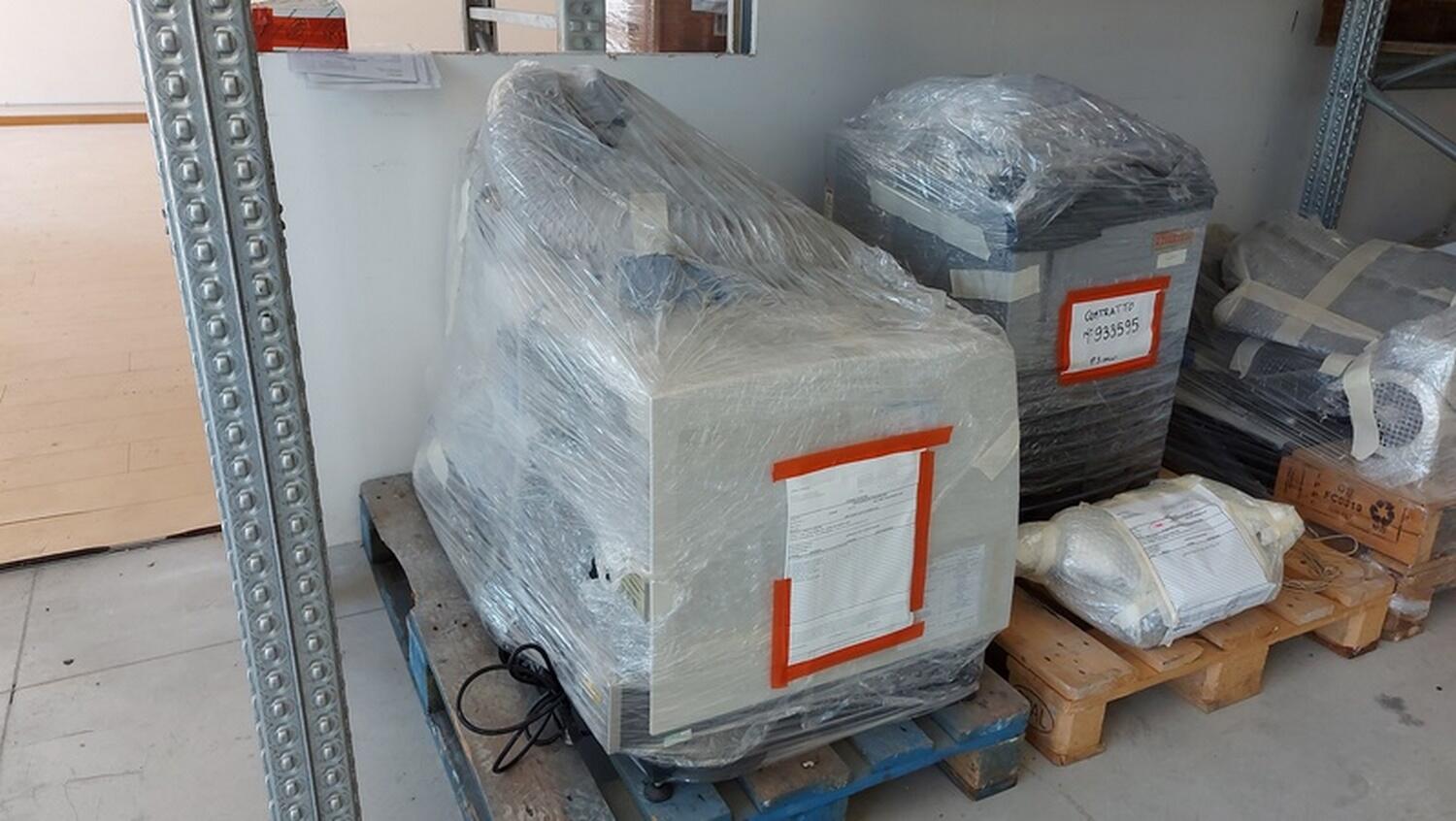 Lot Thermo Fisher scientific mass spectrometer