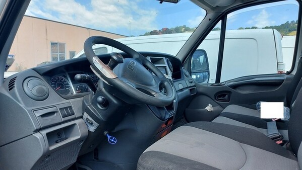 16#7305 Furgone  Iveco Daily in vendita - foto 3