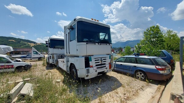 23#7305 Trattore stradale Renault Magnum in vendita - foto 4