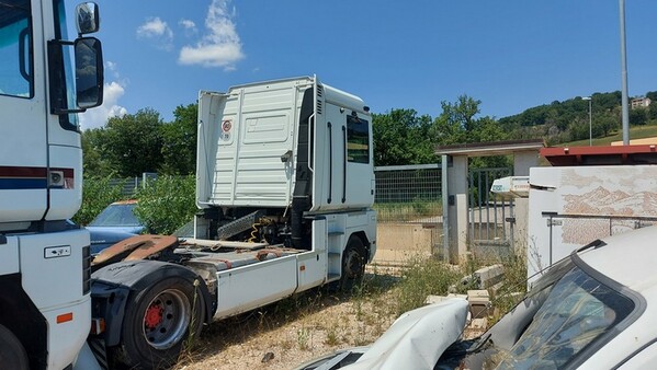 23#7305 Trattore stradale Renault Magnum in vendita - foto 6