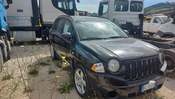 27#7305 Autovettura Jeep Compass in vendita - foto 1