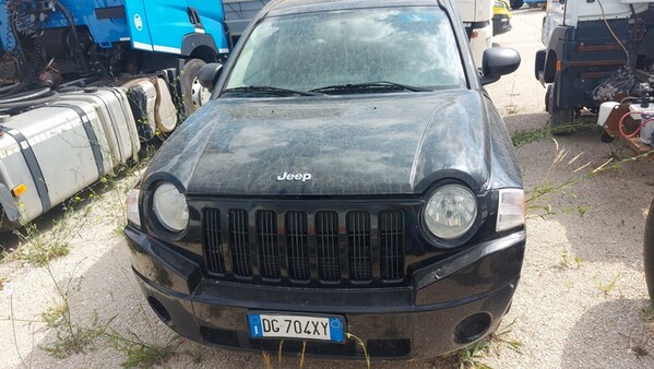 27#7305 Autovettura Jeep Compass in vendita - foto 3