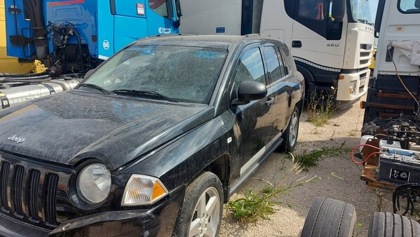 27#7305 Autovettura Jeep Compass in vendita - foto 4