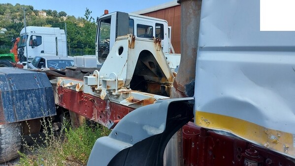 30#7305 Autocarro Iveco in vendita - foto 3