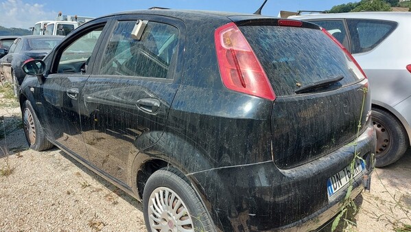 32#7305 Autovettura Fiat Punto Van in vendita - foto 3