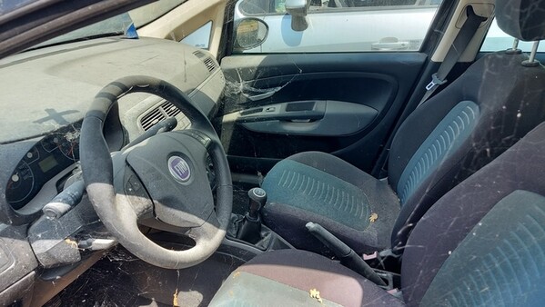 32#7305 Autovettura Fiat Punto Van in vendita - foto 6