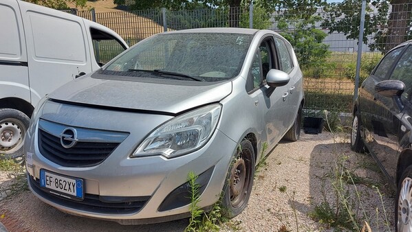 43#7305 Autovettura Opel Meriva in vendita - foto 1