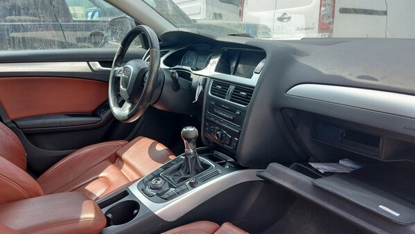 44#7305 Autovettura Audi A4 in vendita - foto 5