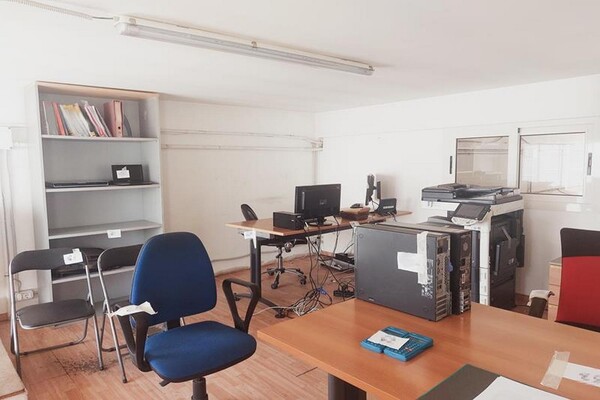 22#7327 Attrezzatura ed arredi ufficio in vendita - foto 1