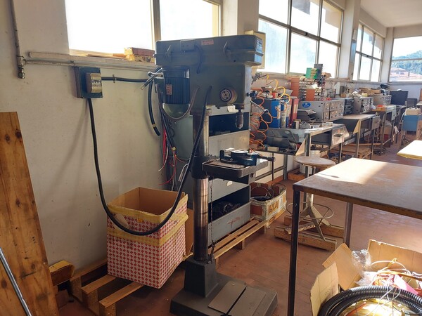 48#7333 Attrezzature e materiali da officina elettrica in vendita - foto 6