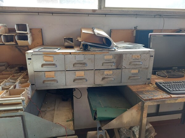 48#7333 Attrezzature e materiali da officina elettrica in vendita - foto 15