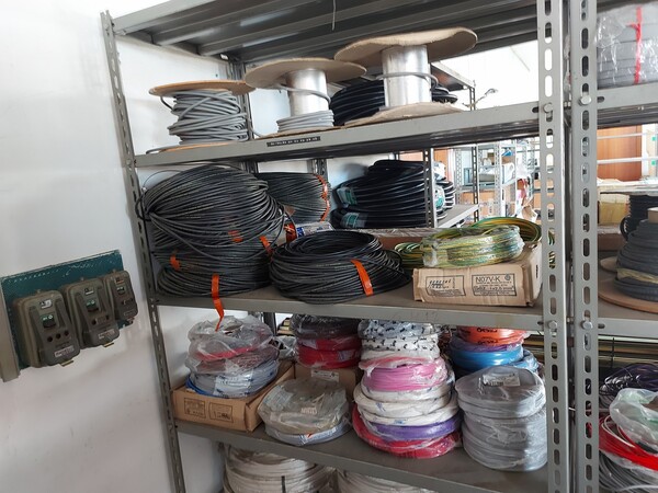 48#7333 Attrezzature e materiali da officina elettrica in vendita - foto 38