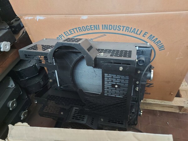 8#7333 Ricambi meccanici ed elettrici in vendita - foto 48