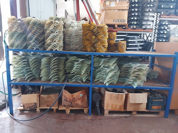 8#7333 Ricambi meccanici ed elettrici in vendita - foto 59