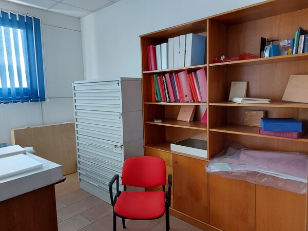 47#7341 Arredi ed attrezzatura ufficio in vendita - foto 5