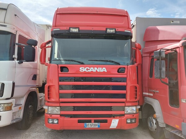 Autocarri in vendita