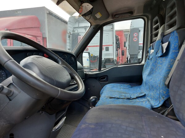 27#7342 Autocarro Iveco Daily 35C15A in vendita - foto 7