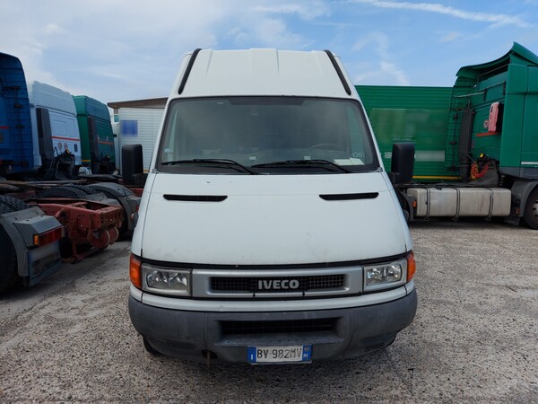 27#73420 Autocarro Iveco Daily 35C15A in vendita - foto 1