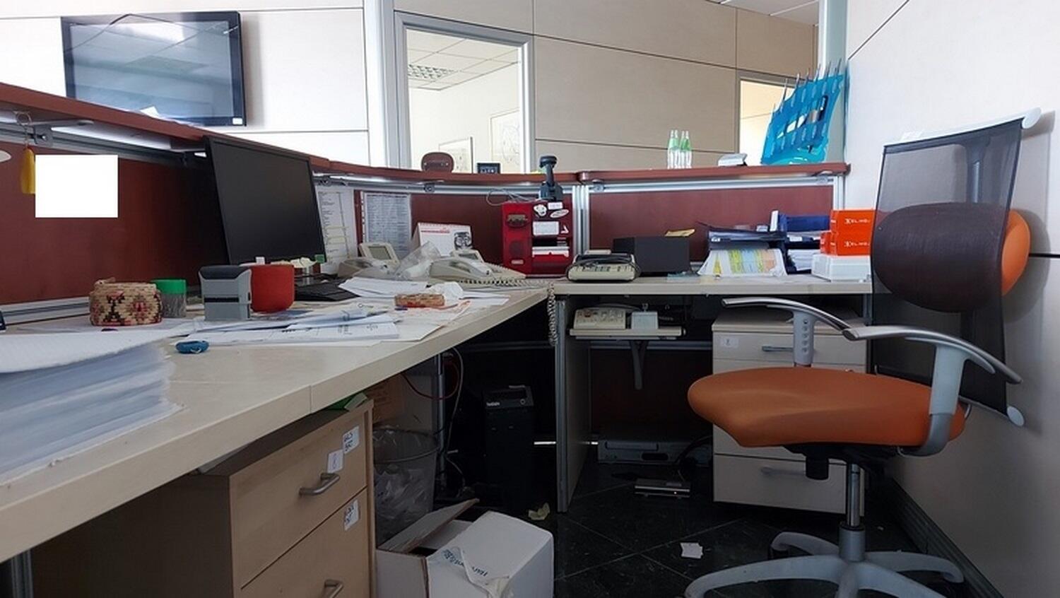 Lot Office furniture and equipment