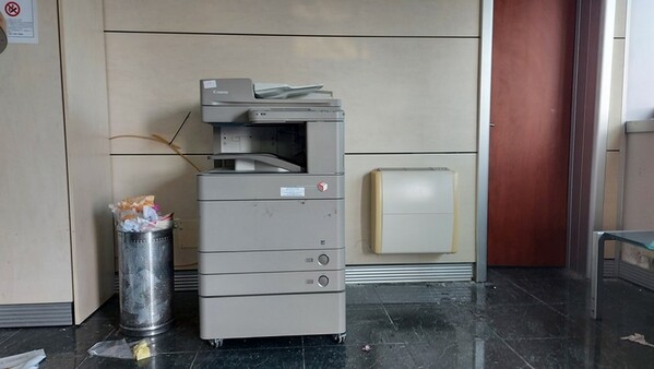 1#7345 Arredi ed attezzatura da ufficio in vendita - foto 5