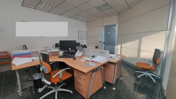 1#7345 Arredi ed attezzatura da ufficio in vendita - foto 8