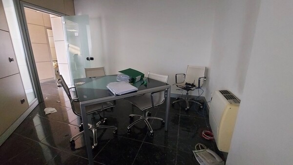 1#7345 Arredi ed attezzatura da ufficio in vendita - foto 9