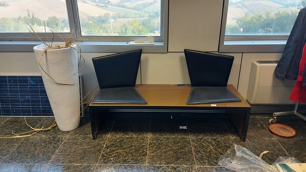 2#7345 Arredi ed attezzatura da ufficio in vendita - foto 3