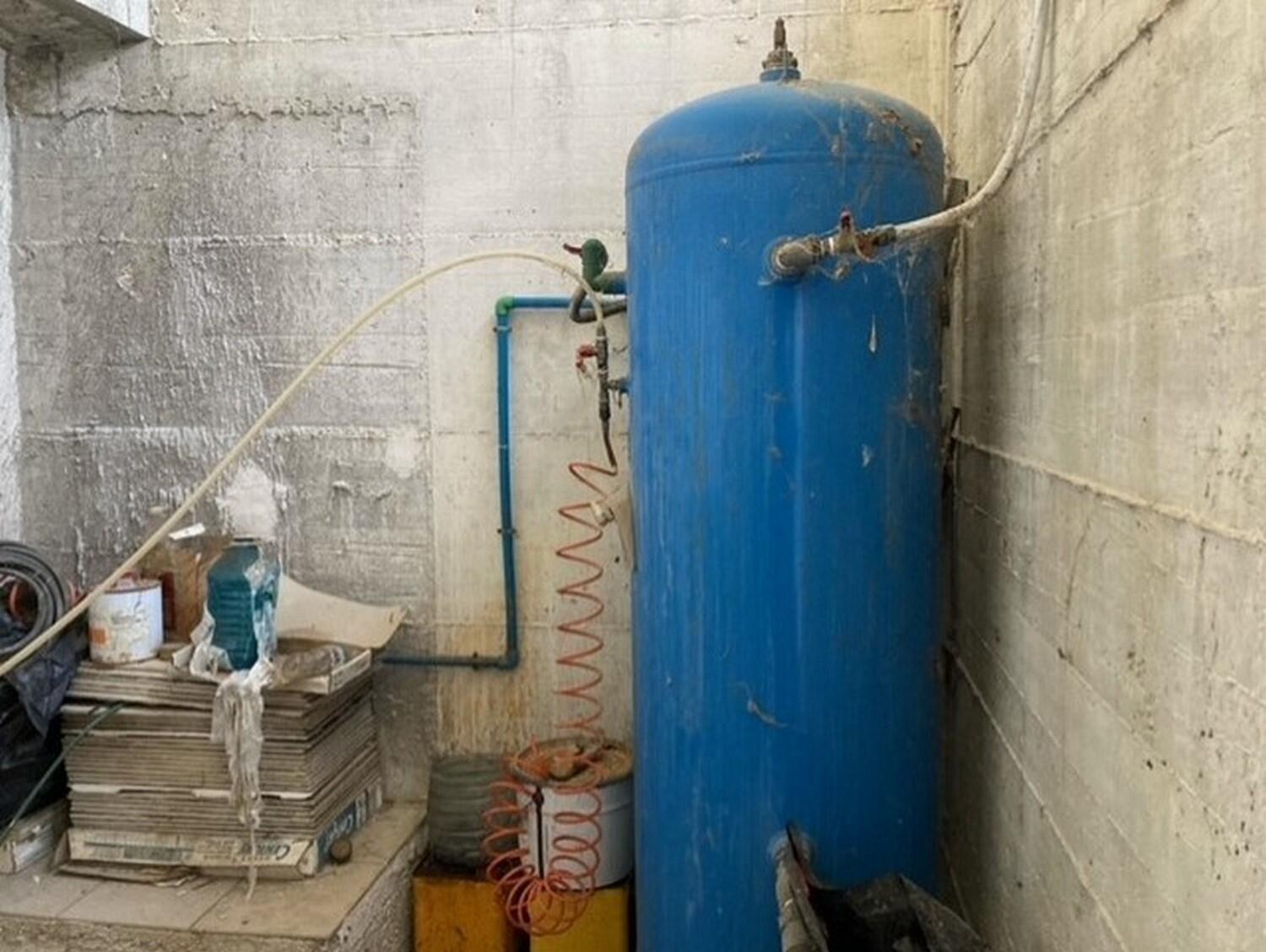 Lot Compressors and tank