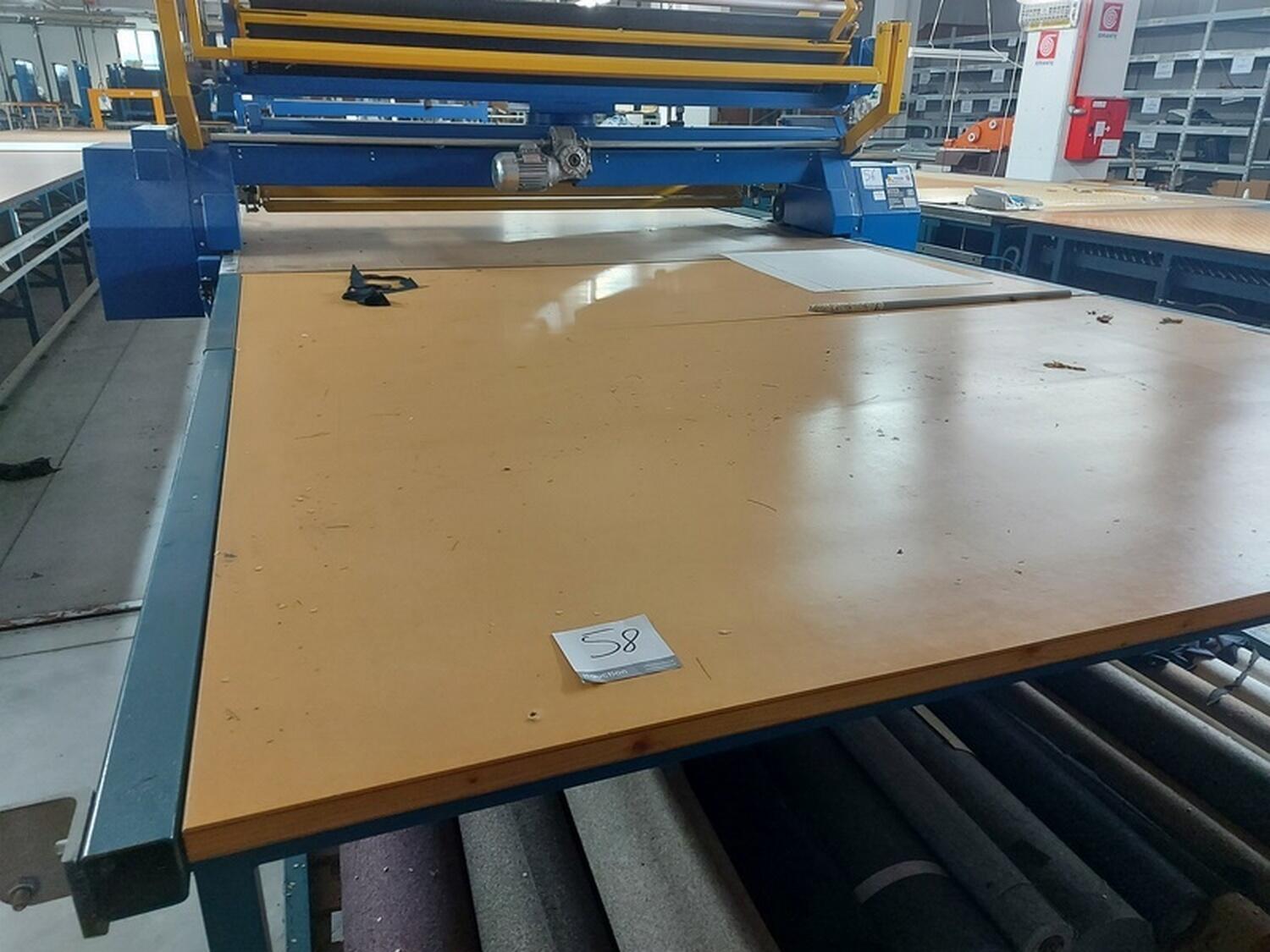 Lot Fabric spreading tables