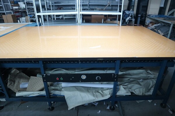 59#7345 Tavolo con spilli per tessuto in vendita - foto 1