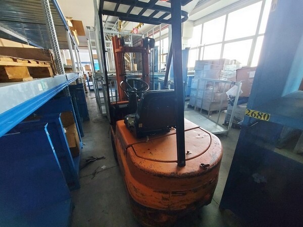 Carrelli elevatori in vendita