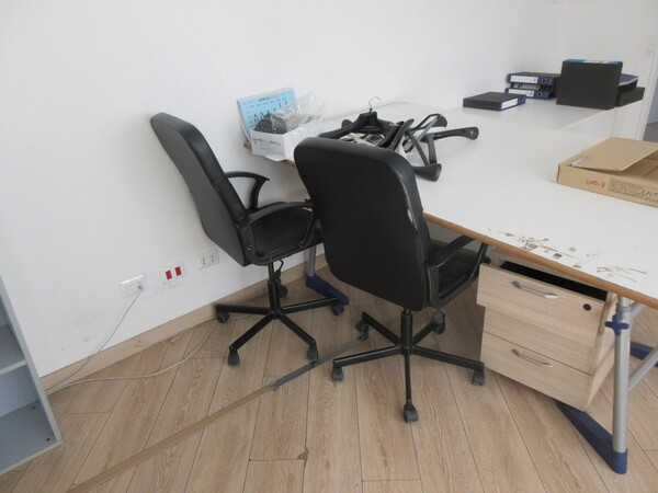 1#7349 Arredamento da ufficio in vendita - foto 50