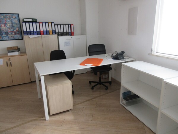 1#7349 Arredamento da ufficio in vendita - foto 51