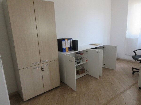 1#7349 Arredamento da ufficio in vendita - foto 57